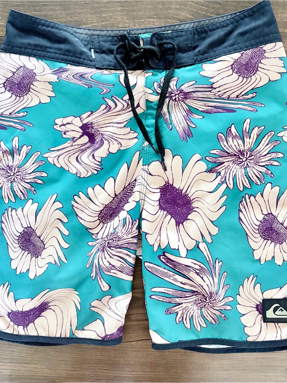 Quiksilver HighLine Boys Floral Board Shorts Teal Blue Size 27